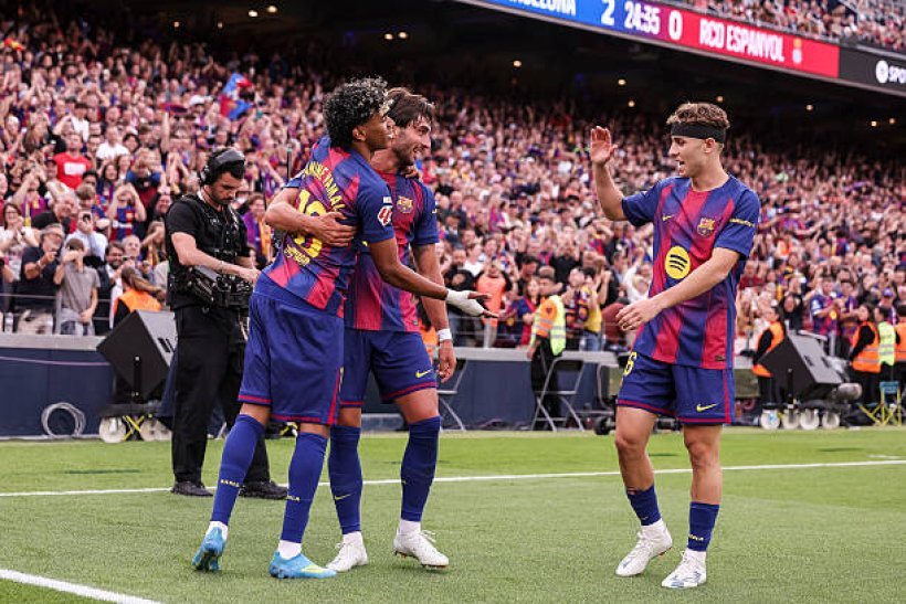 قطار برشلونة لا يتوقف.. "البلوغرانا" يكتسح إسبانيول برباعية ويقترب من حسم الليغا