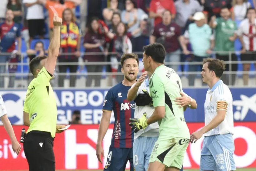 الاتحاد الإسباني يعلن إيقاف حارس سرقطة 12 مباراة