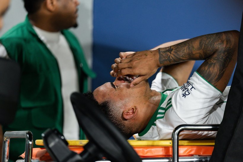 إصابة جالينو تُقلق الجهاز الفني