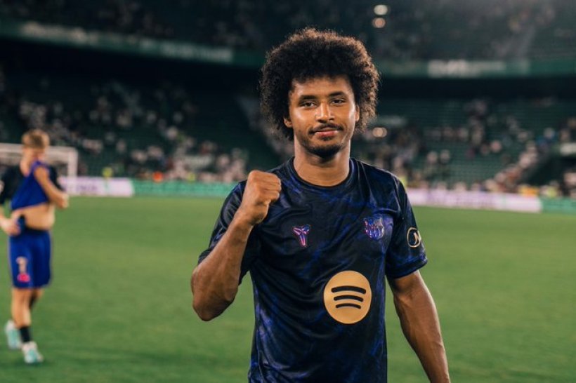 أدييمي يبدأ مشواره مع برشلونة بهدف في ظهوره الأول