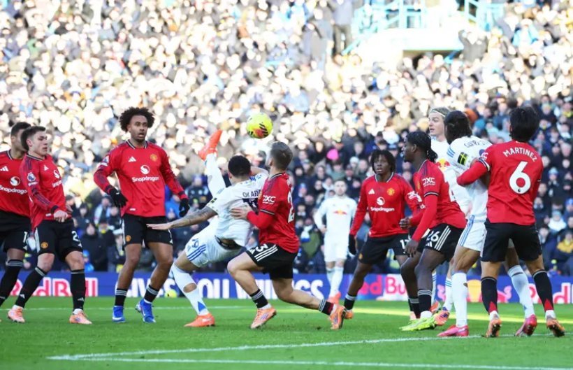 ليدز يونايتد يحرج مانشستر يونايتد ويوقف انطلاقته في الدوري الإنجليزي