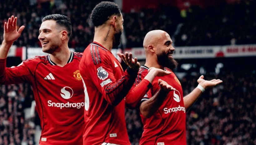 مانشستر يونايتد يُسقط توتنهام بثنائية ويقتحم المربع الذهبي للدوري الإنجليزي