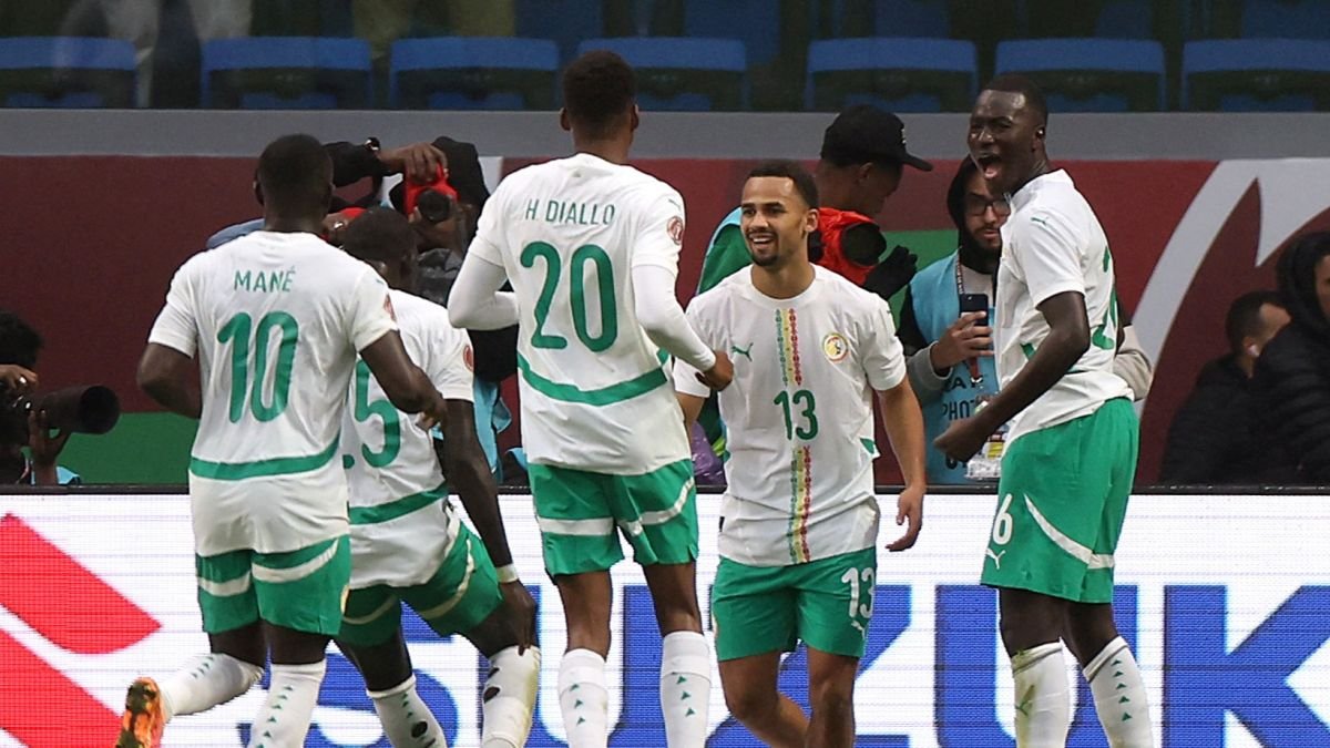 السنغال تعبر مالي بـ”لدغة” ندياي وتخطف بطاقة العبور الأولى للمربع الذهبي
