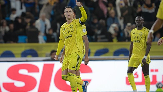 النصر يُشعل صراع الصدارة.. ثلاثية “عالمية” في شباك الخلود تُقلص الفارق مع الهلال