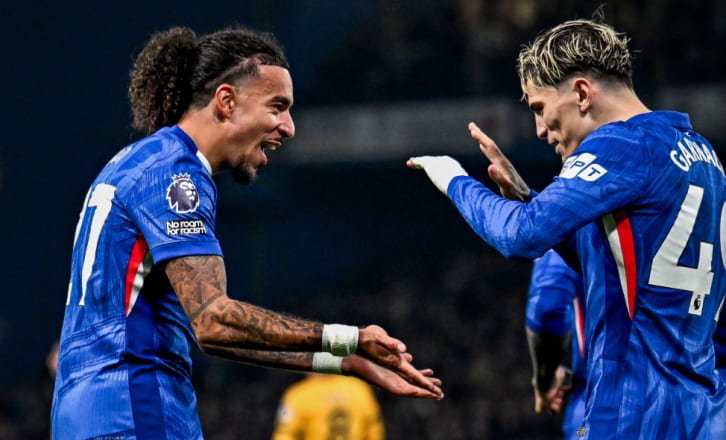 تشيلسي ينهي عناد وولفرهامبتون بثلاثية ويقفز لوصافة البريميرليج